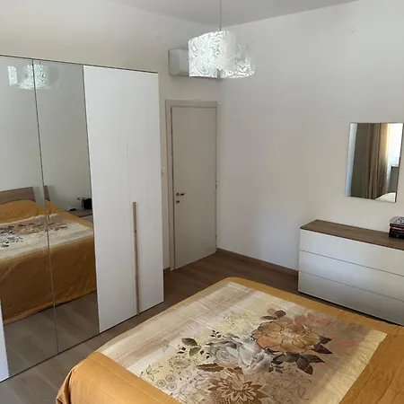 Rinnovato A - 2 E Parcheggio Apartment Grado